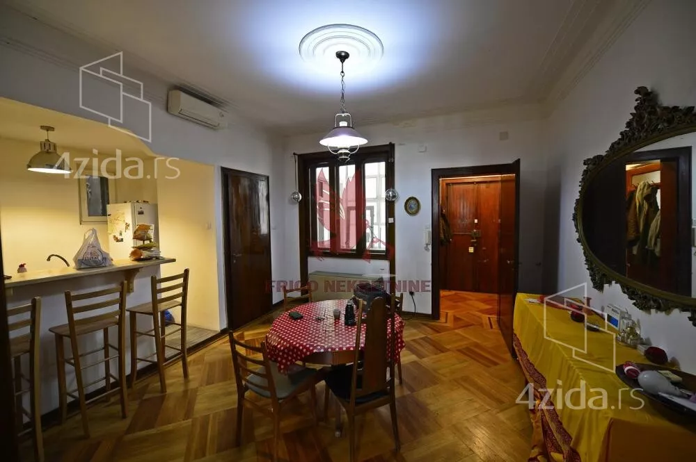 Četvoroiposoban stan | 4zida