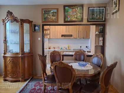 KLINIČKI CENTAR | 4zida.rs