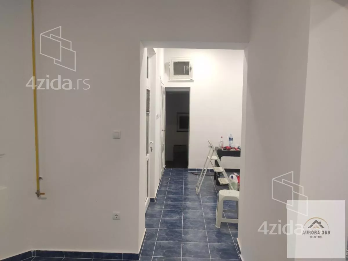 Lokal | 4zida