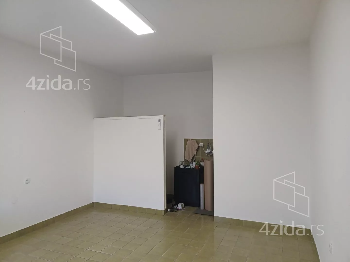 Lokal | 4zida