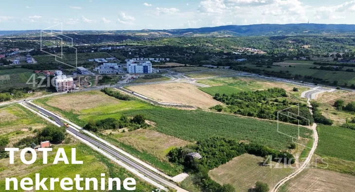 Plac | 4zida