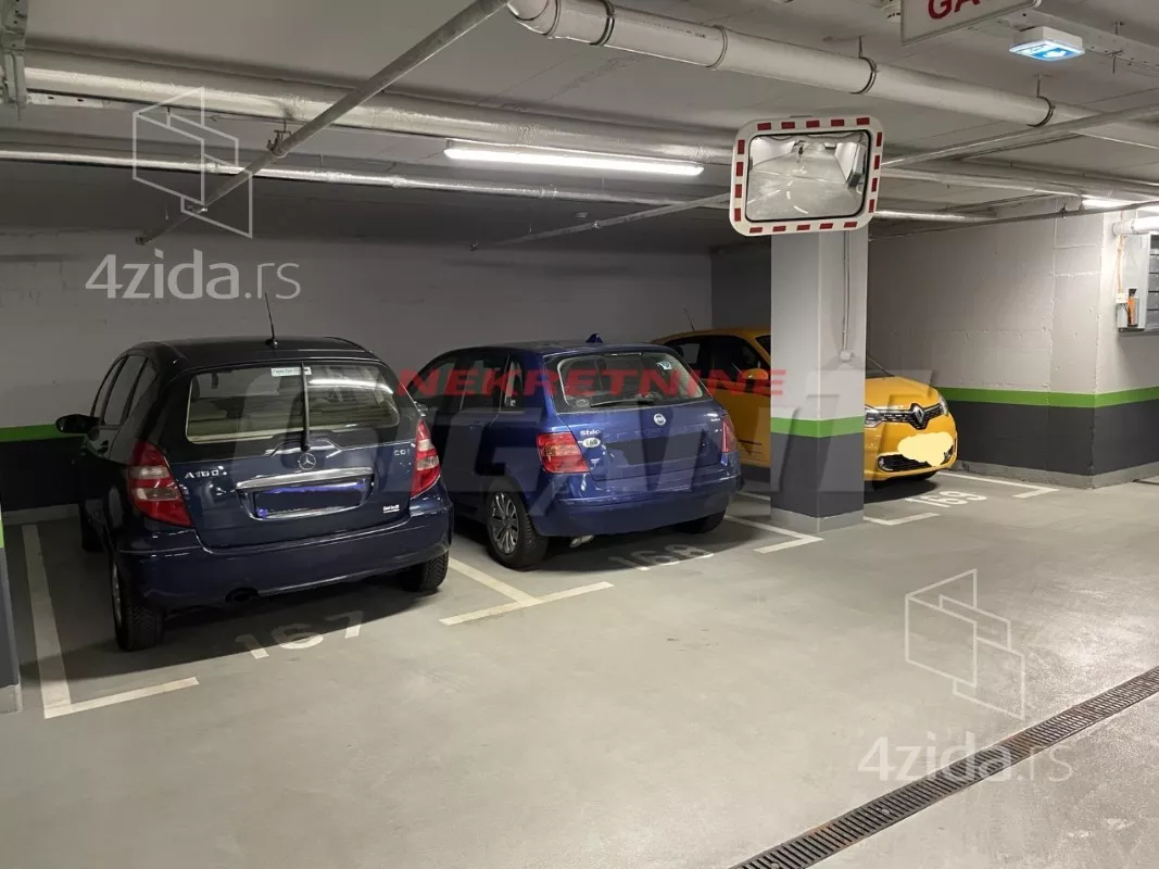 Garaža/Parking | 4zida