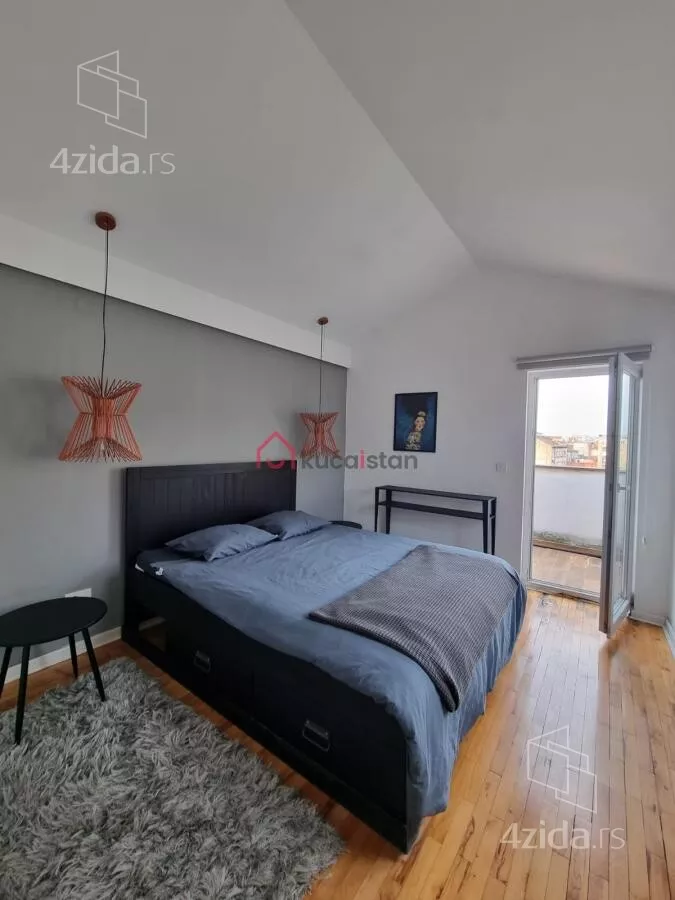 Sedmosoban stan | 4zida