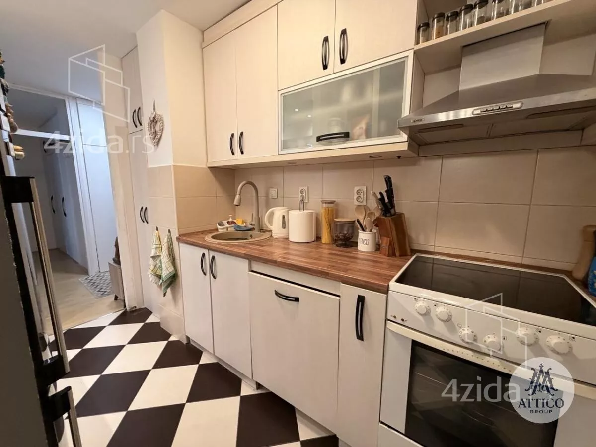 Četvorosoban stan | 4zida