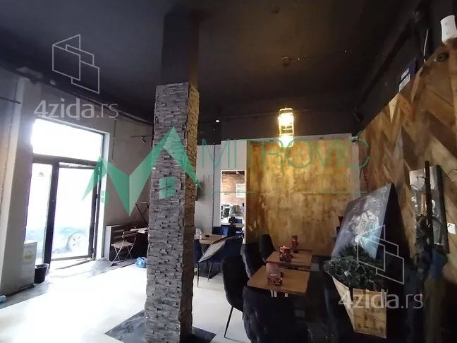 Lokal | 4zida
