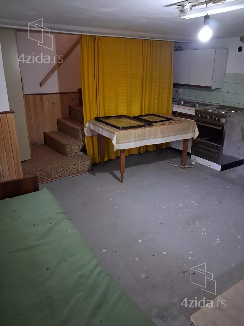 3-etažna kuća | 4zida