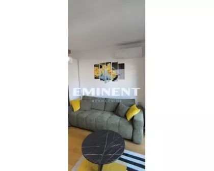 Milana Rakića | 4zida.rs