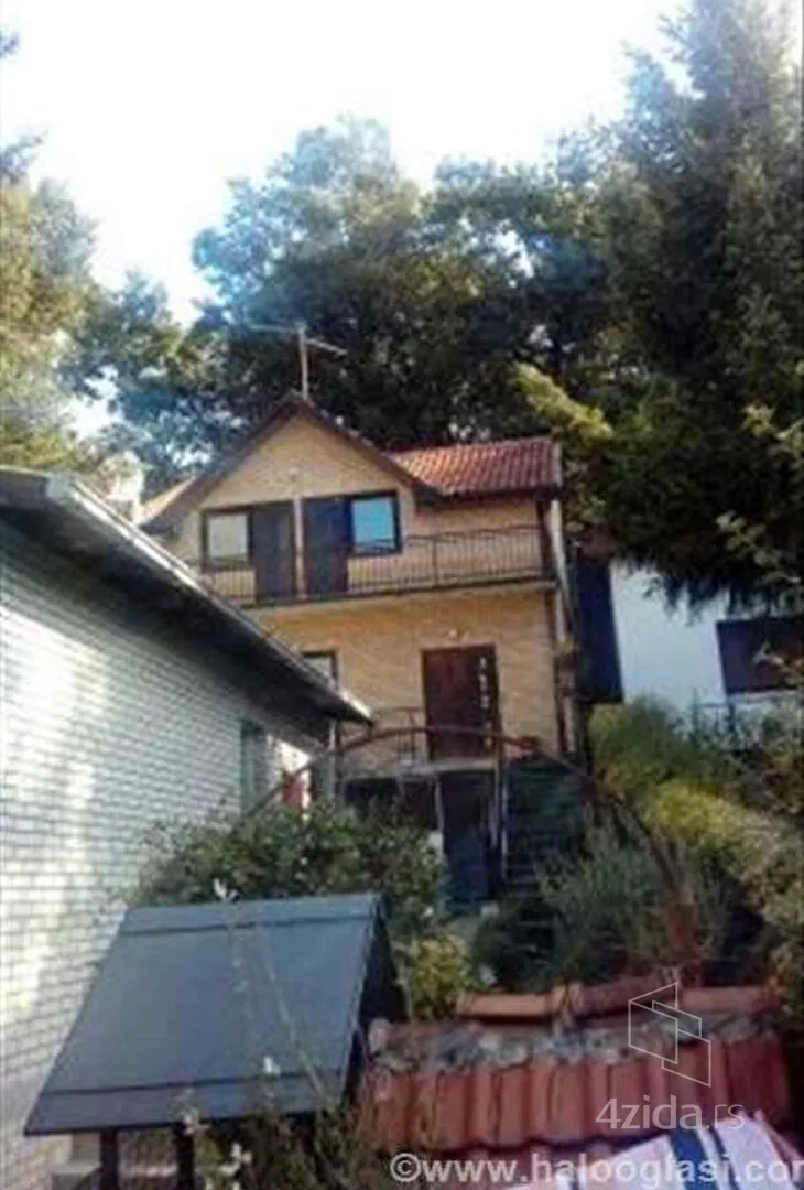 3-etažna kuća | 4zida