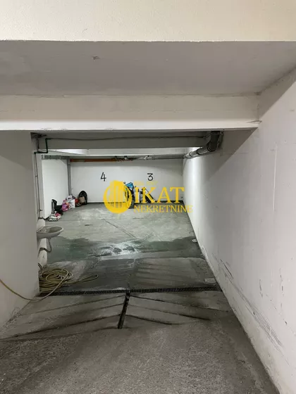 Sazonova | 4zida.rs