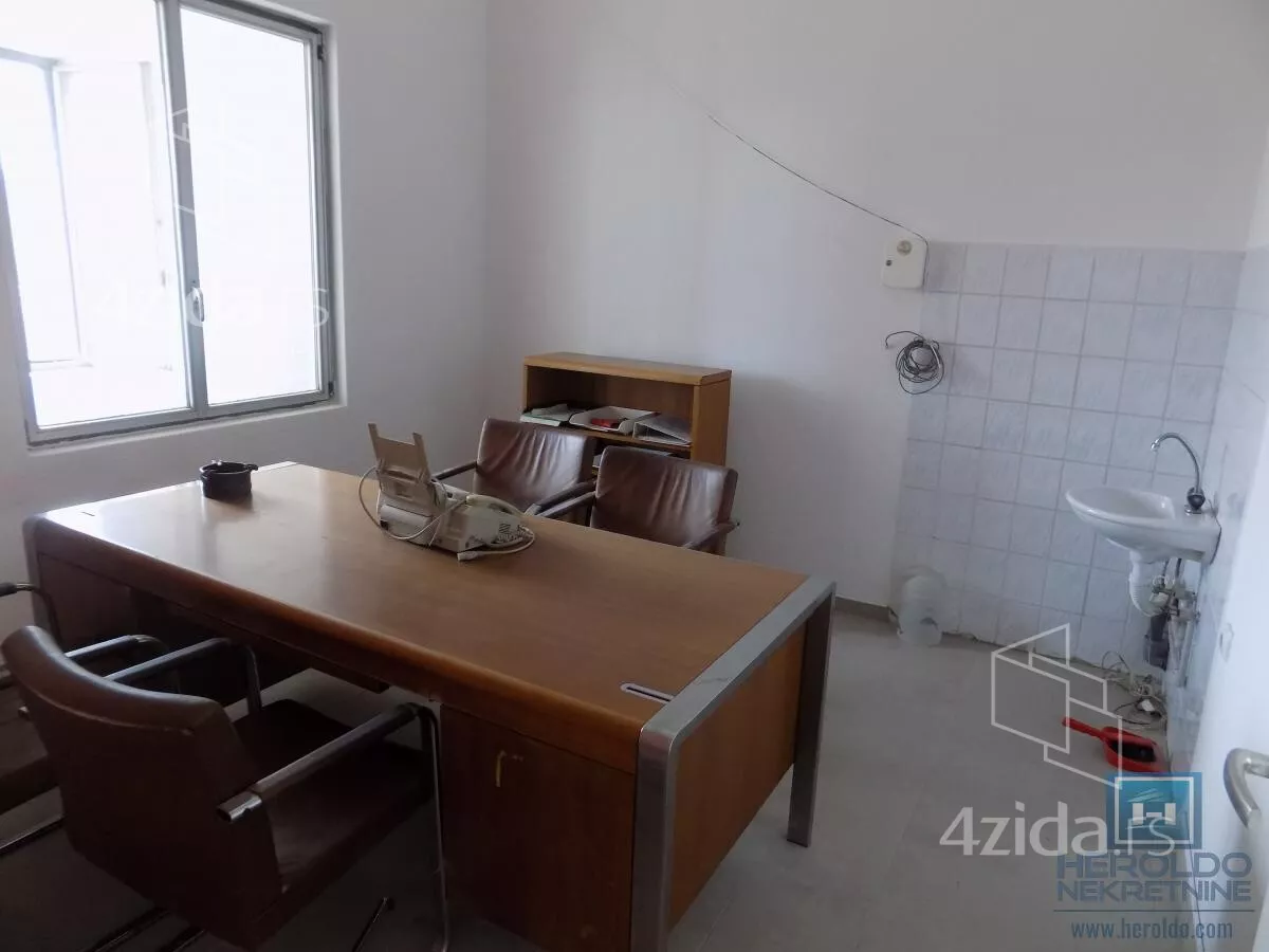 Poslovni prostor | 4zida