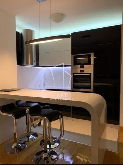 Mitropolita Petra | 4zida.rs