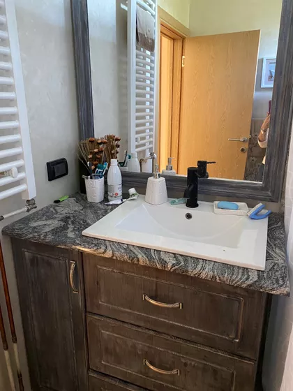 Zaselak Malo Žabare Bb | 4zida.rs