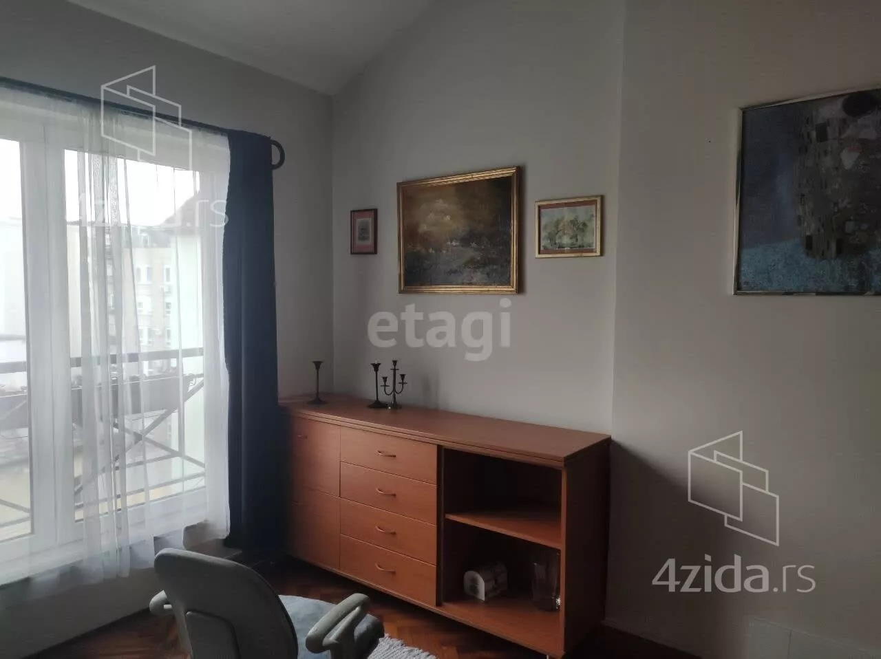 Četvoroiposoban stan | 4zida