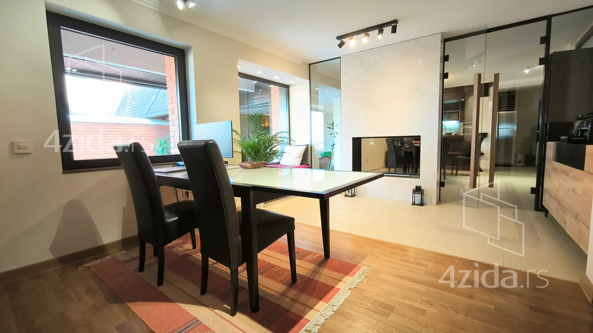 Petosoban stan | 4zida