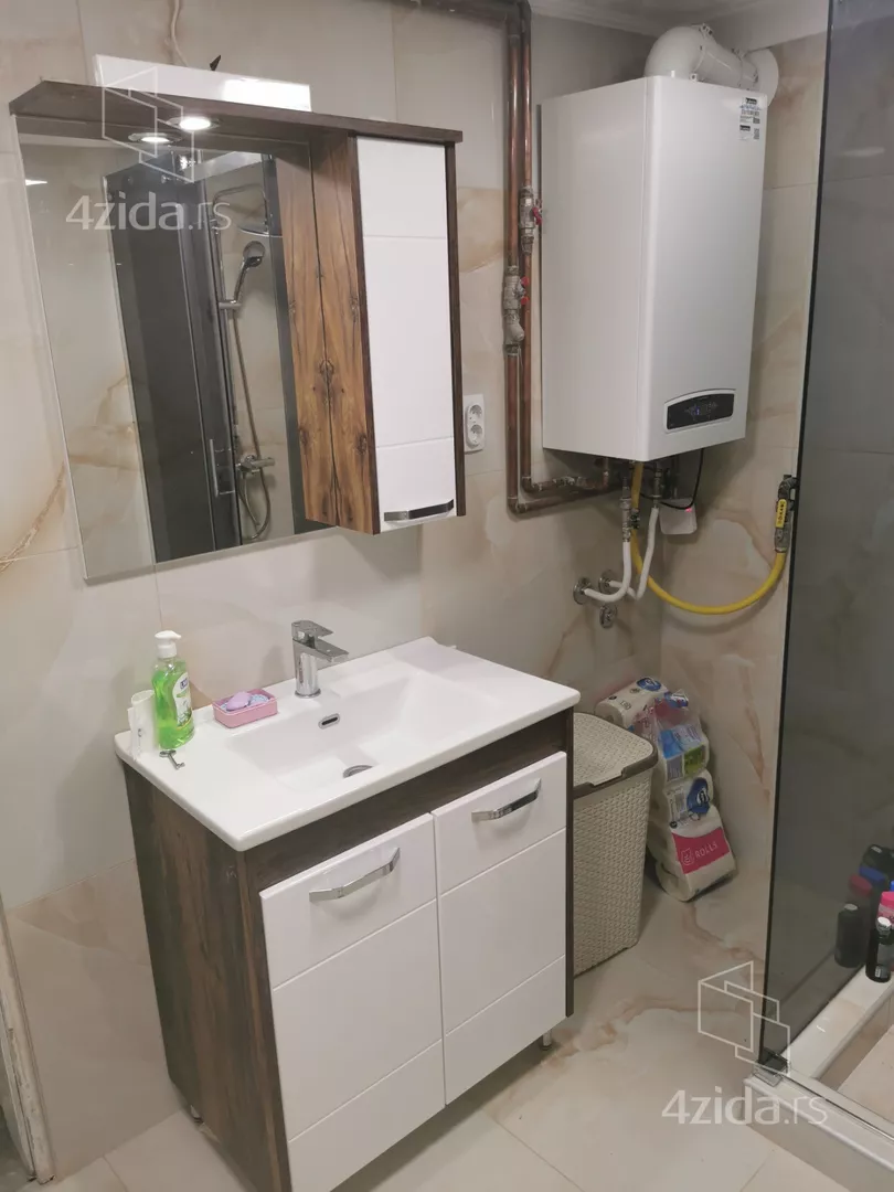 5-etažna kuća | 4zida