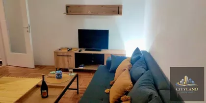 Crveni Pevac | 4zida.rs