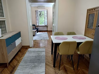 Vukov Spomenik | 4zida.rs