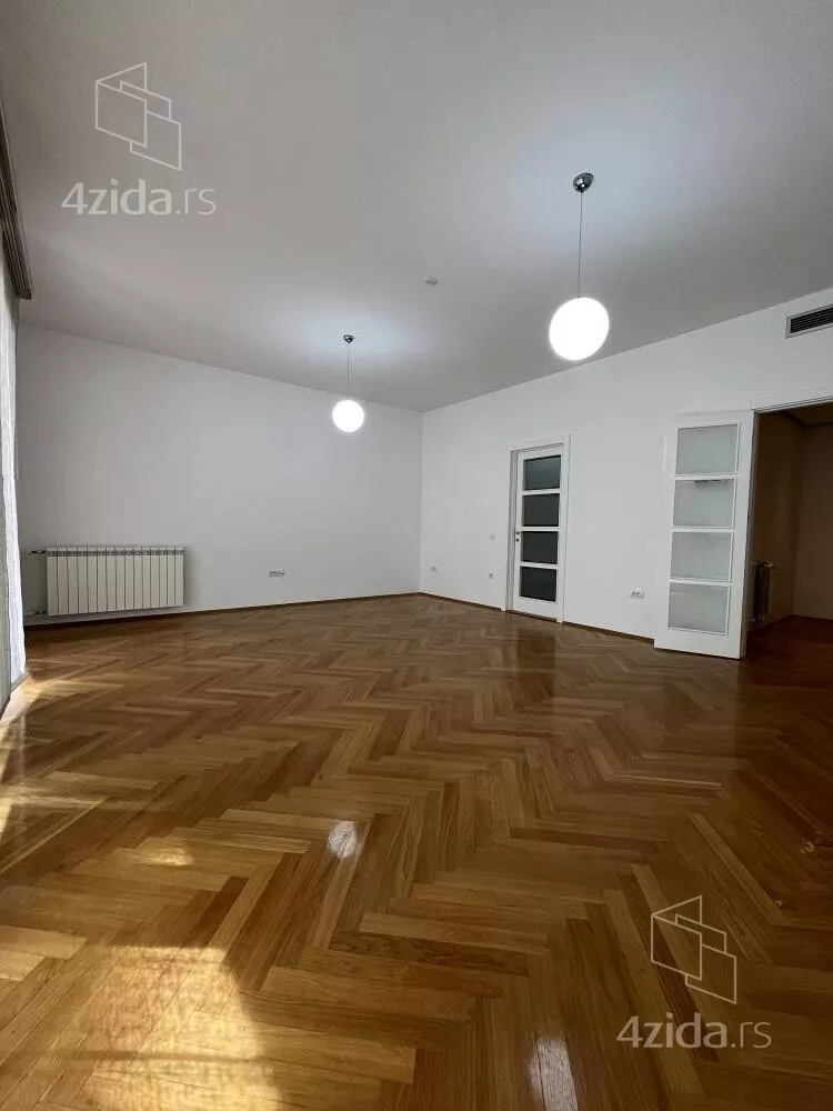 Kancelarija | 4zida