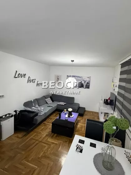 Učitelja Mihailovića | 4zida.rs