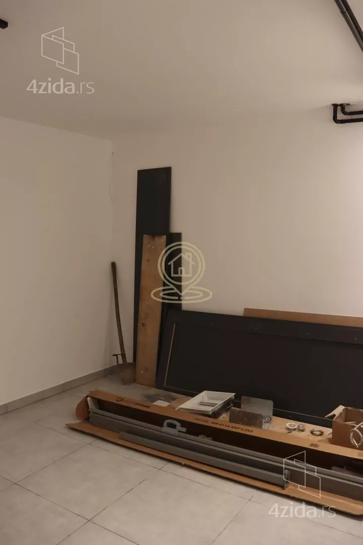 Lokal | 4zida