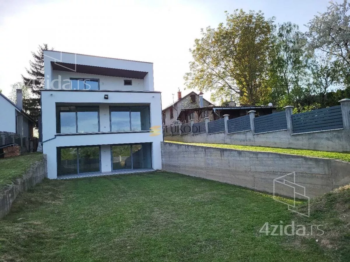 Kuća | 4zida