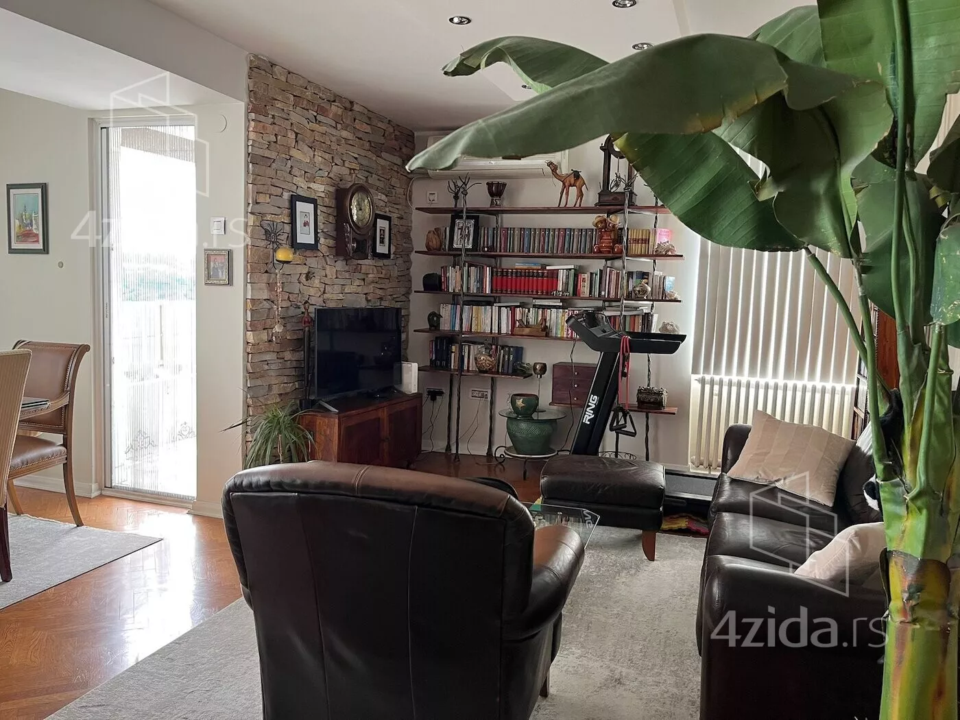 Troiposoban stan | 4zida