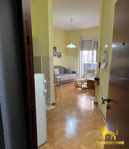 ŽELEZNIČKA | 4zida.rs