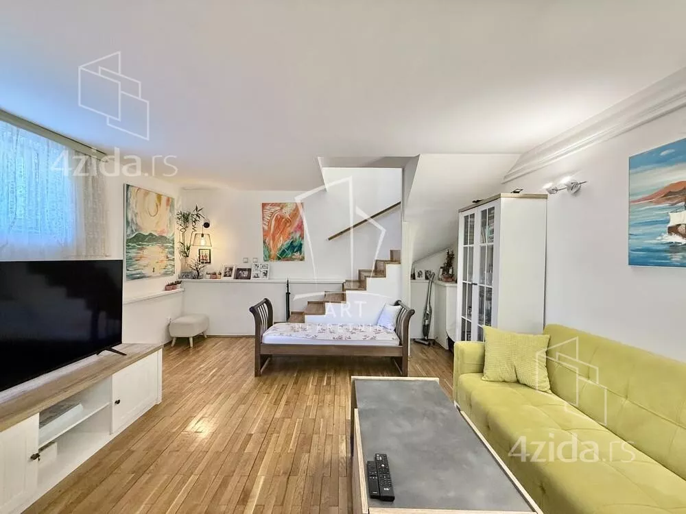 Petosoban stan | 4zida