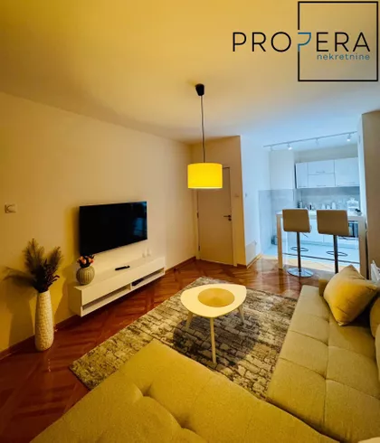 Jesenjinova | 4zida.rs