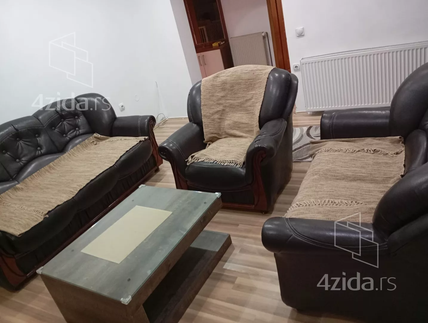 Troiposoban stan | 4zida