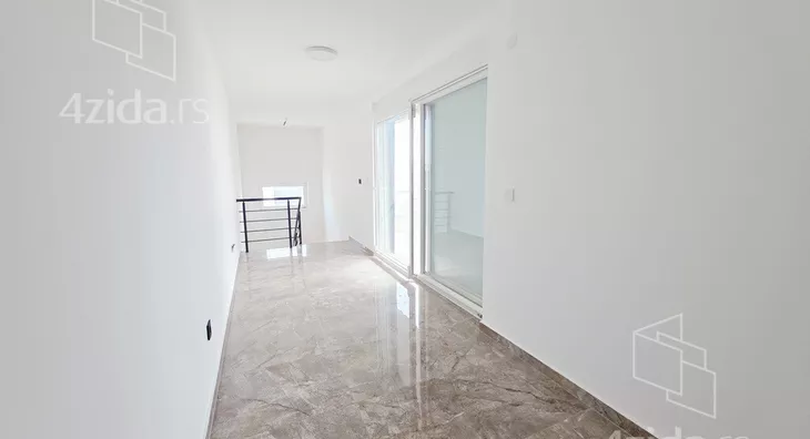 Četvoroiposoban stan | 4zida