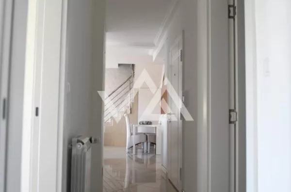 Šestosoban stan | 4zida