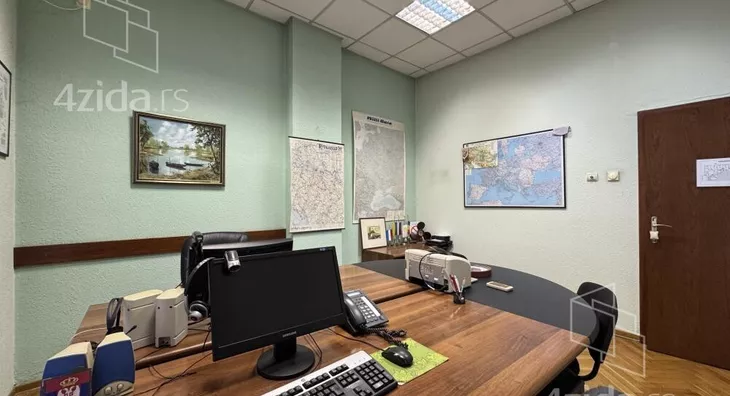 Poslovni prostor | 4zida