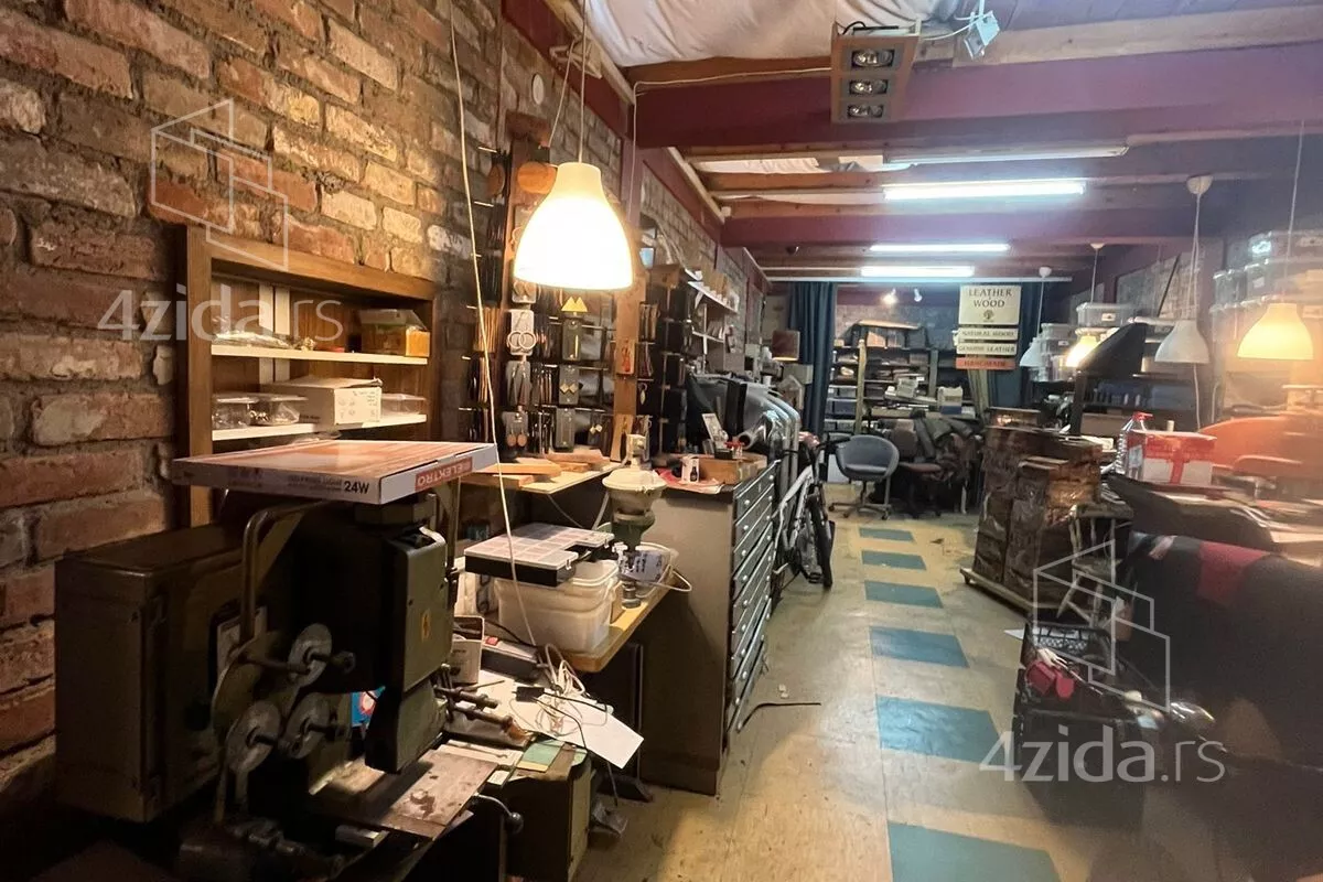 Poslovni prostor | 4zida