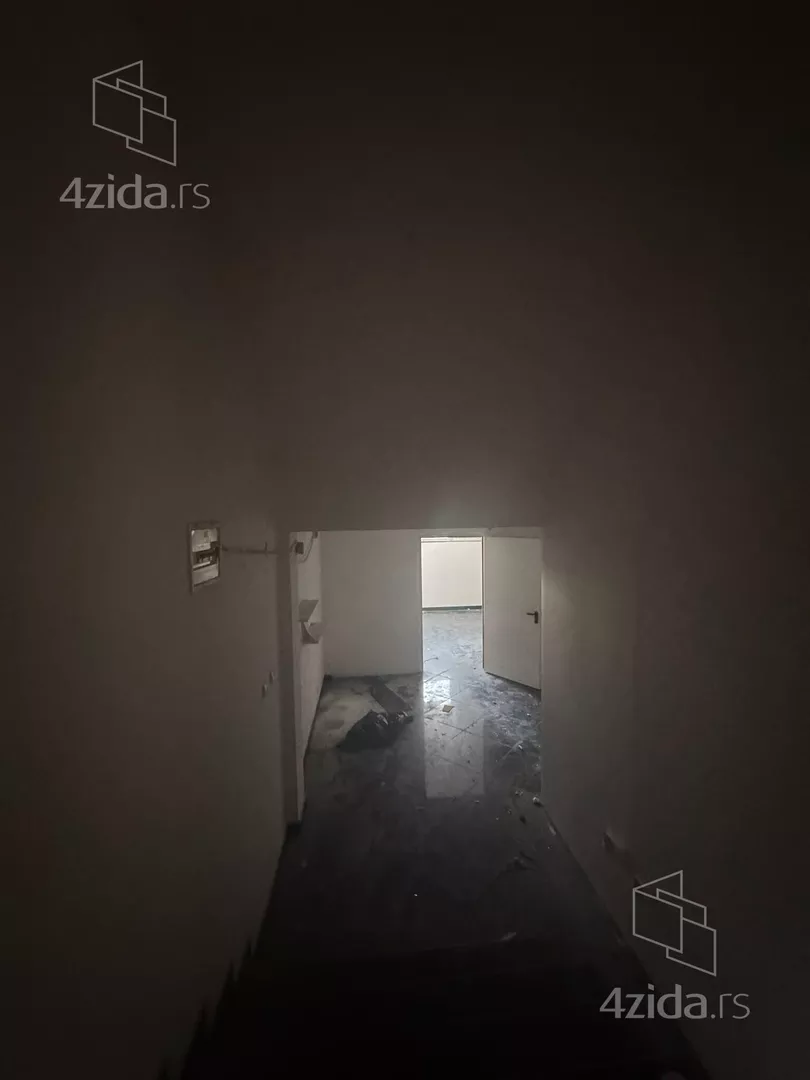 Lokal | 4zida