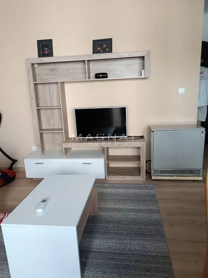 Ugrinovački put | 4zida.rs