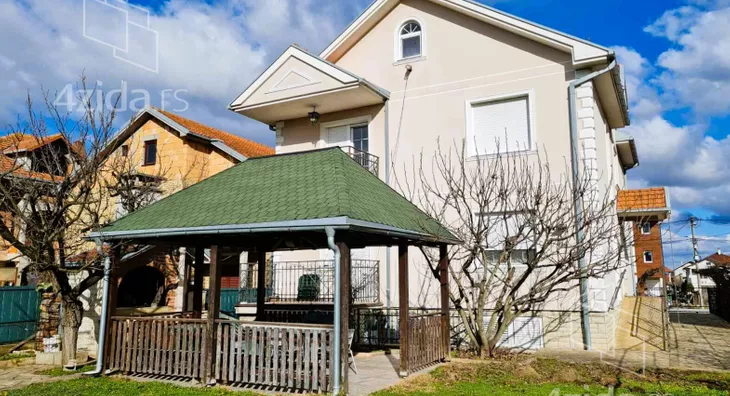 3-etažna kuća | 4zida