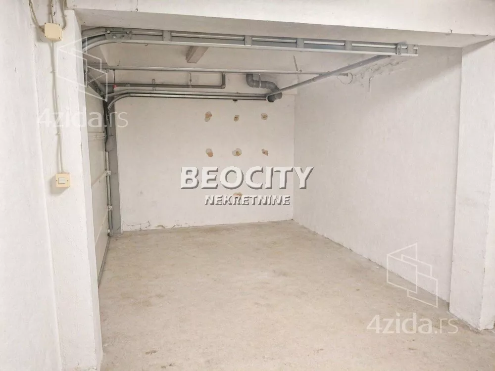 Garaža/Parking | 4zida