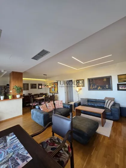 VOJVODE PUTNIKA | 4zida.rs