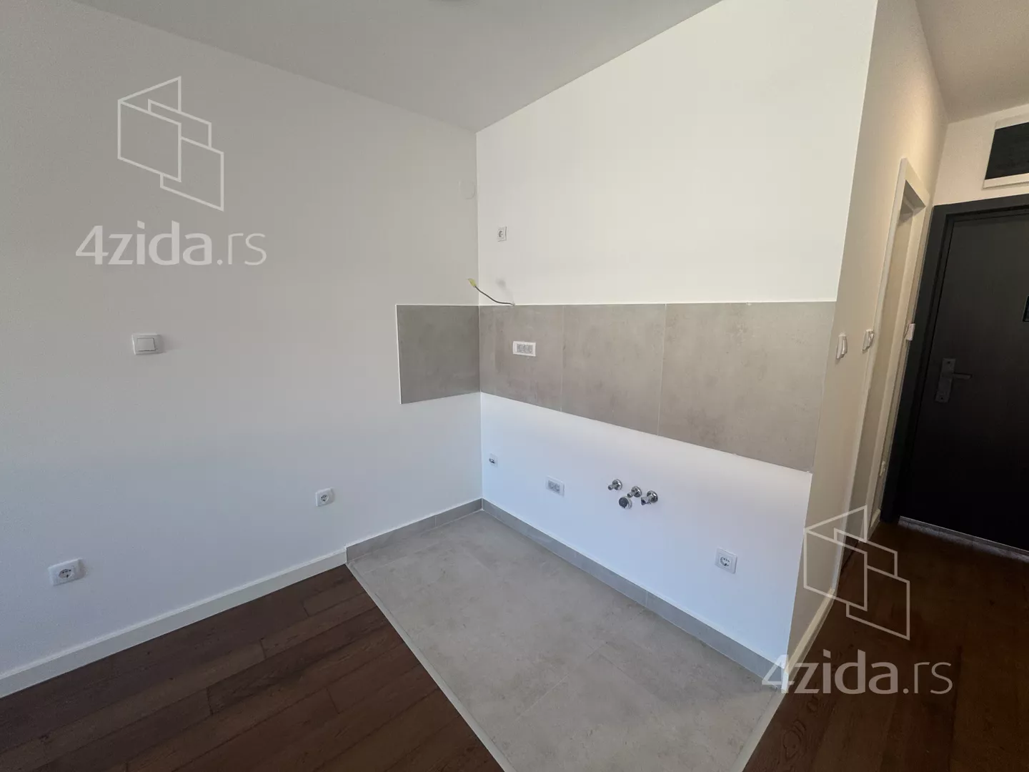 Garsonjera | 4zida
