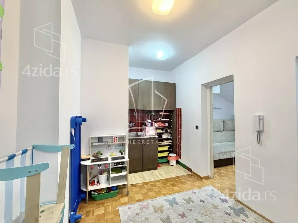 3-etažna kuća | 4zida