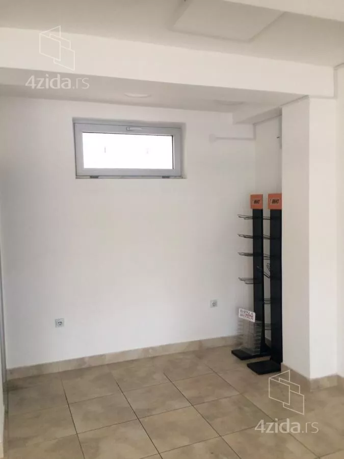 Lokal | 4zida