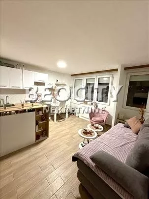 Milića Rakića 6 | 4zida.rs