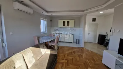 Pavla Vujisića | 4zida.rs