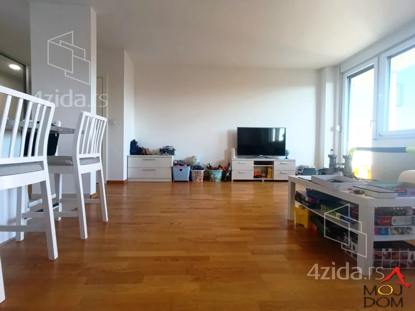 Dvoiposoban stan | 4zida