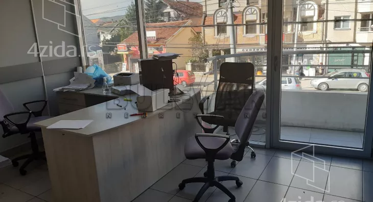Lokal | 4zida