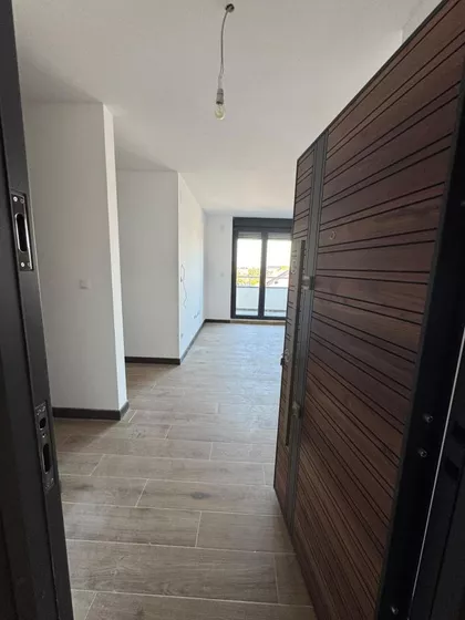 Novi Banovci | 4zida.rs