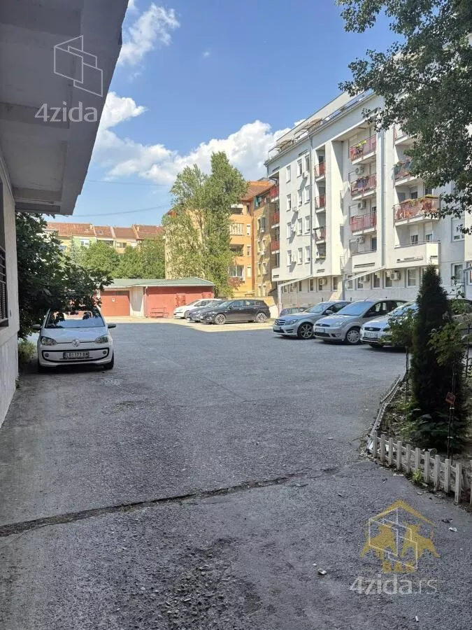 Garsonjera | 4zida