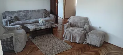 Trg 14. oktobra | 4zida.rs