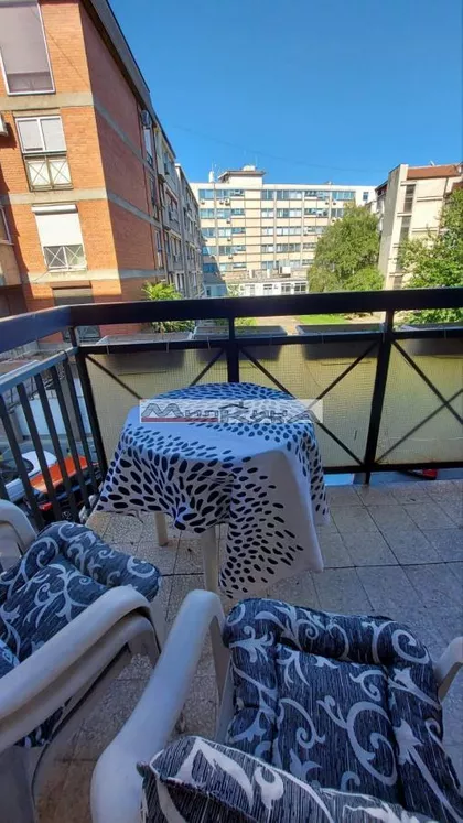 Kalenić pijaca | 4zida.rs